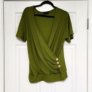 Women's Iliad USA Green Blouse Size Large